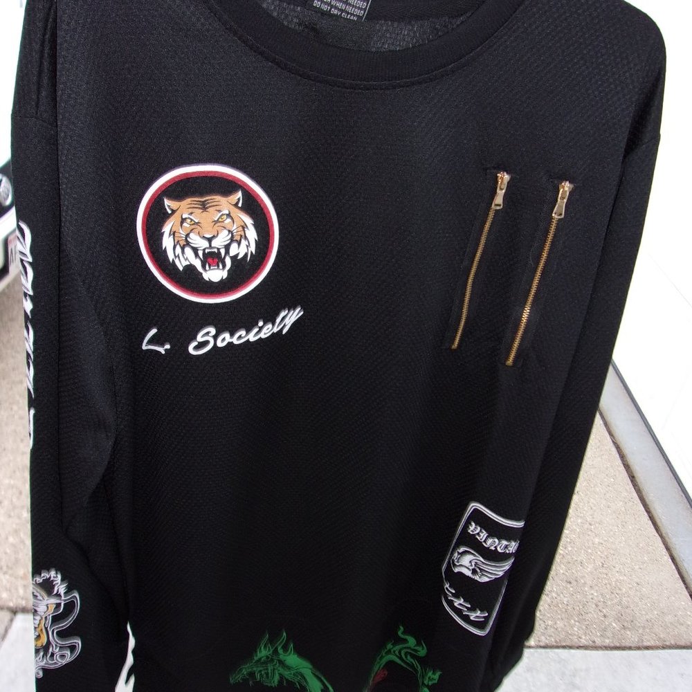 NWT. Lavish Societ. Long Sleeve Tshirt